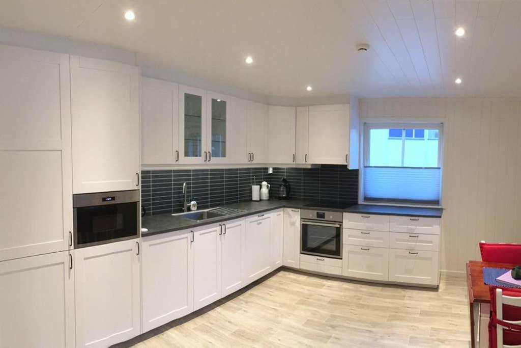 Balestrand Fjordapartments Holmen 19A Eksteriør billede