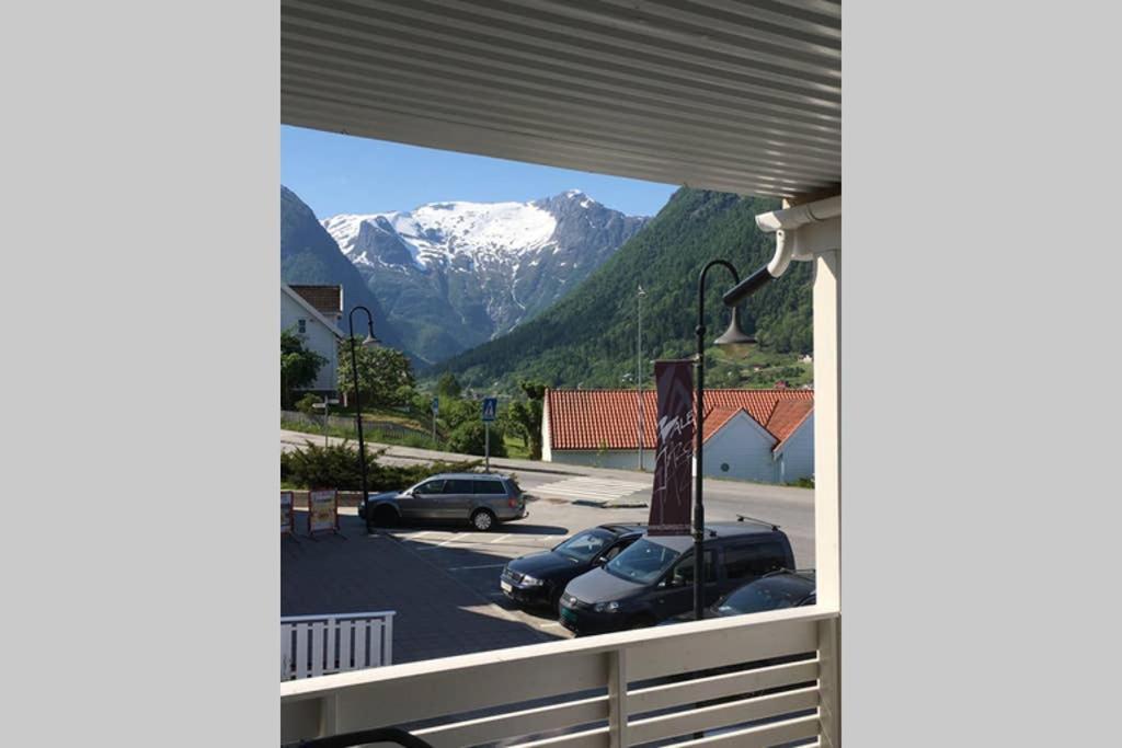 Balestrand Fjordapartments Holmen 19A Eksteriør billede