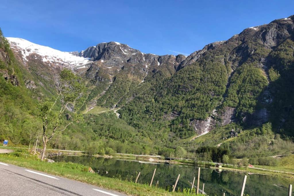 Balestrand Fjordapartments Holmen 19A Eksteriør billede