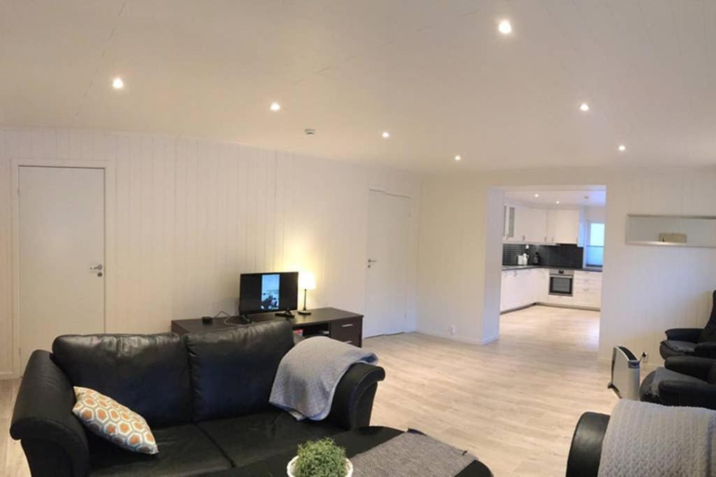Balestrand Fjordapartments Holmen 19A Eksteriør billede