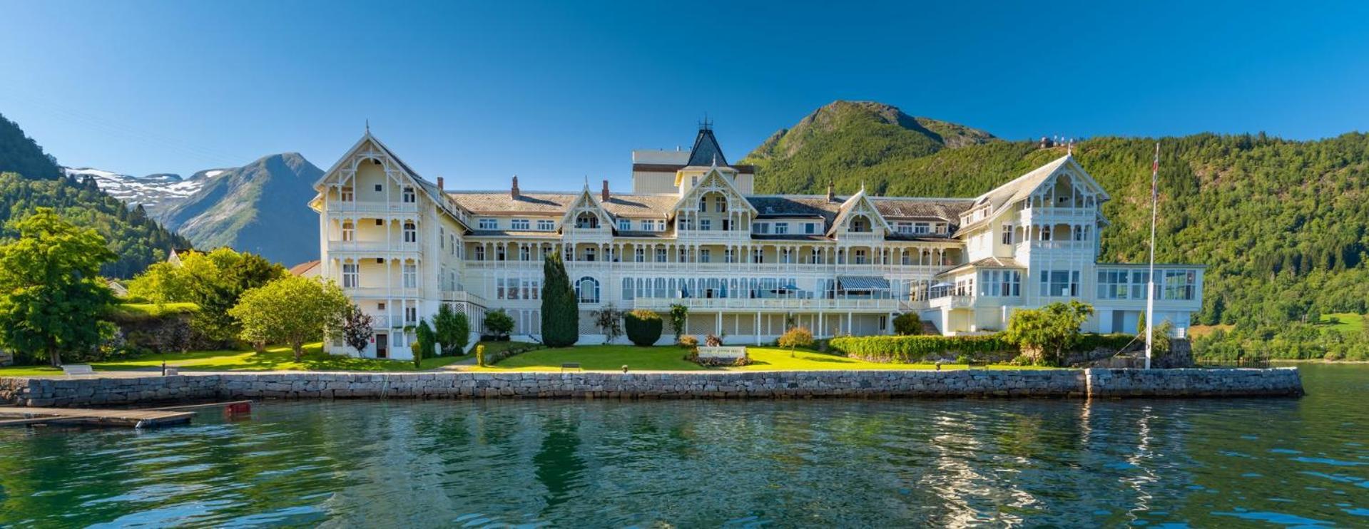 Balestrand Fjordapartments Holmen 19A Eksteriør billede